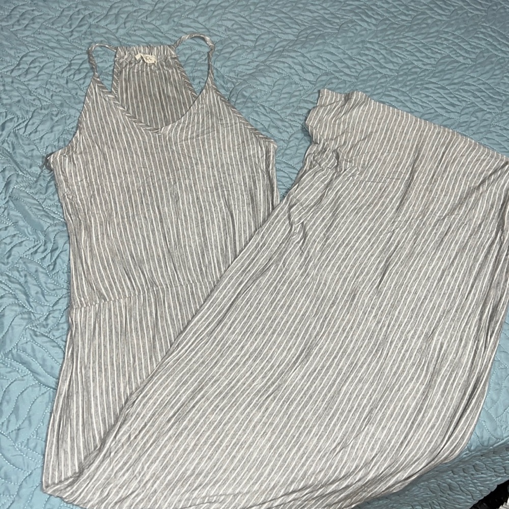 Casual maxi dress size small